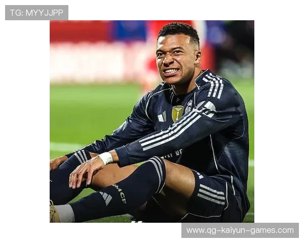 世界杯姆巴佩禁区内小角度捅射洞穿球网